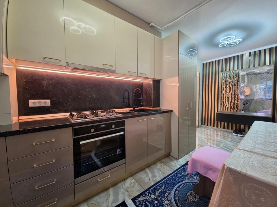 Tomis Nord Cambrige School apartament 4 camere renovat integral loc parcare – fotografia 5 din 17