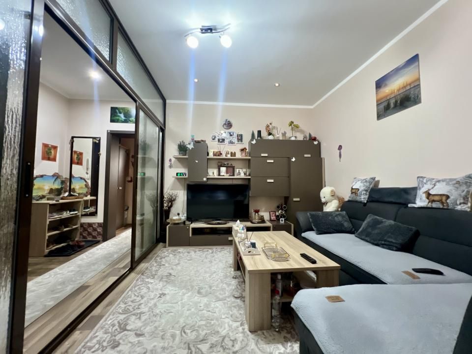Apartament modern, 3 camere, decomandat, 61 mp utili, mobilat - Giroc – fotografia 1 din 11