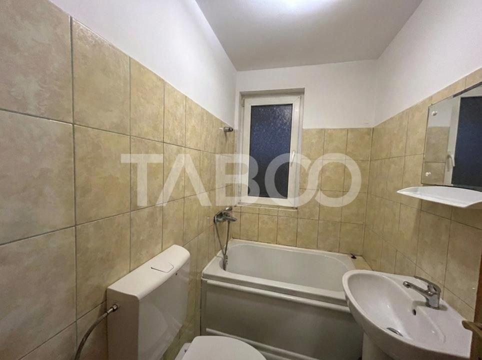 Apartament la mansarda de vanzare 4 camere decomandate Rahovei – fotografia 10 din 10