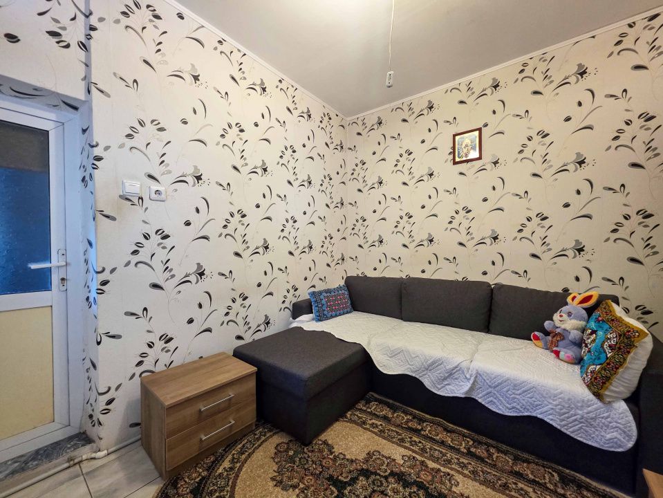 Casă cu 4 camere în Constanța, zona Medeea – Teren 358 mp, garaj și grădină – fotografia 7 din 14