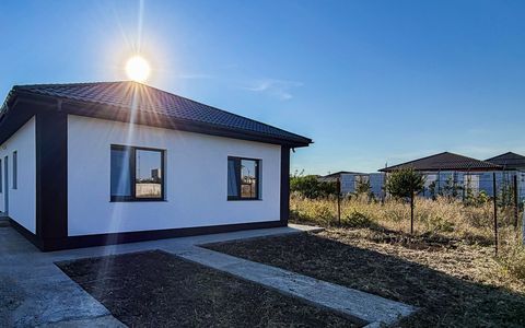Casă nouă cu 4 camere, teren 491 mp – La Alb - Cumpăna - cartier nou