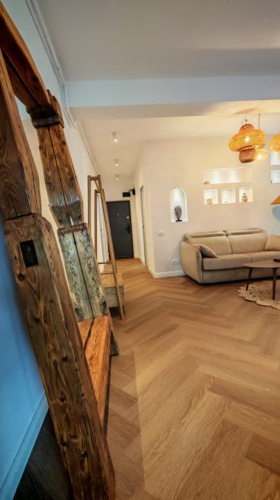Apartament cu un design deosebit, Mamaia Nord – fotografia 1 din 27