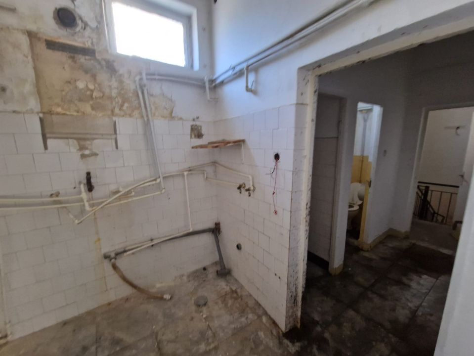 Spatiu alimentatie publica in Gheorgheni – fotografia 9 din 14