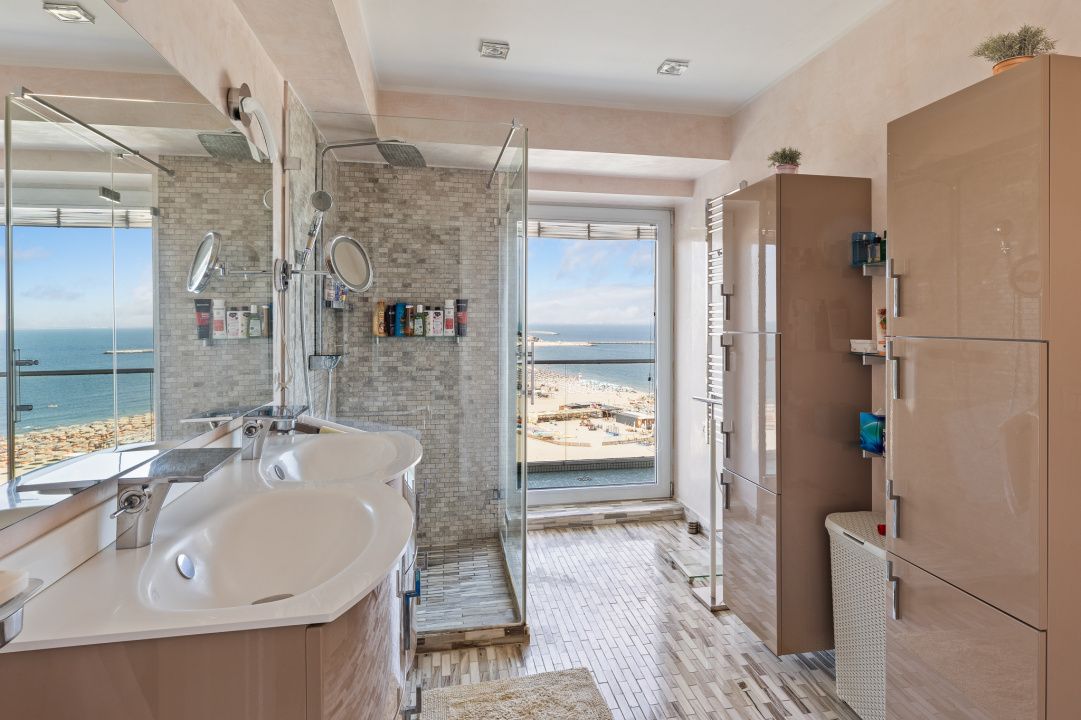 Penthouse pe 2 niveluri | vedere frontală la mare 180° | Faleza Nord – Constanța – fotografia 15 din 18