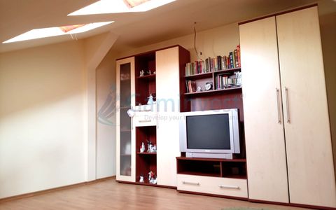 Apartament 3 camere de vanzare, cartierul Nufarul, Oradea