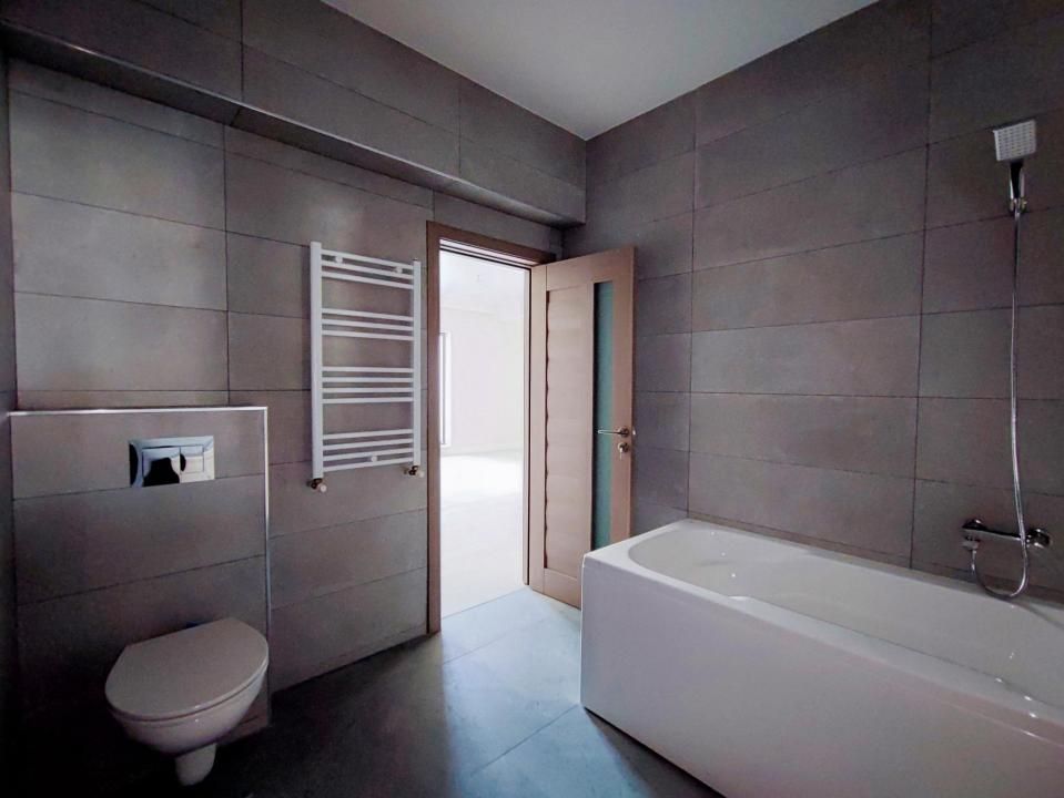 Apartament cu 3 camere si loc de parcare de vanzare in Tomis Plus, comision 0% – fotografia 11 din 16