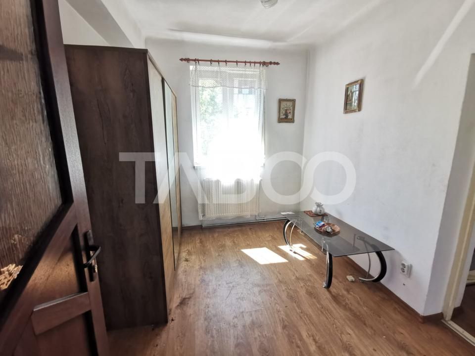 Casa cu 2 camere decomandate 335 mp teren in zona Parcul Tineretului – fotografia 11 din 14