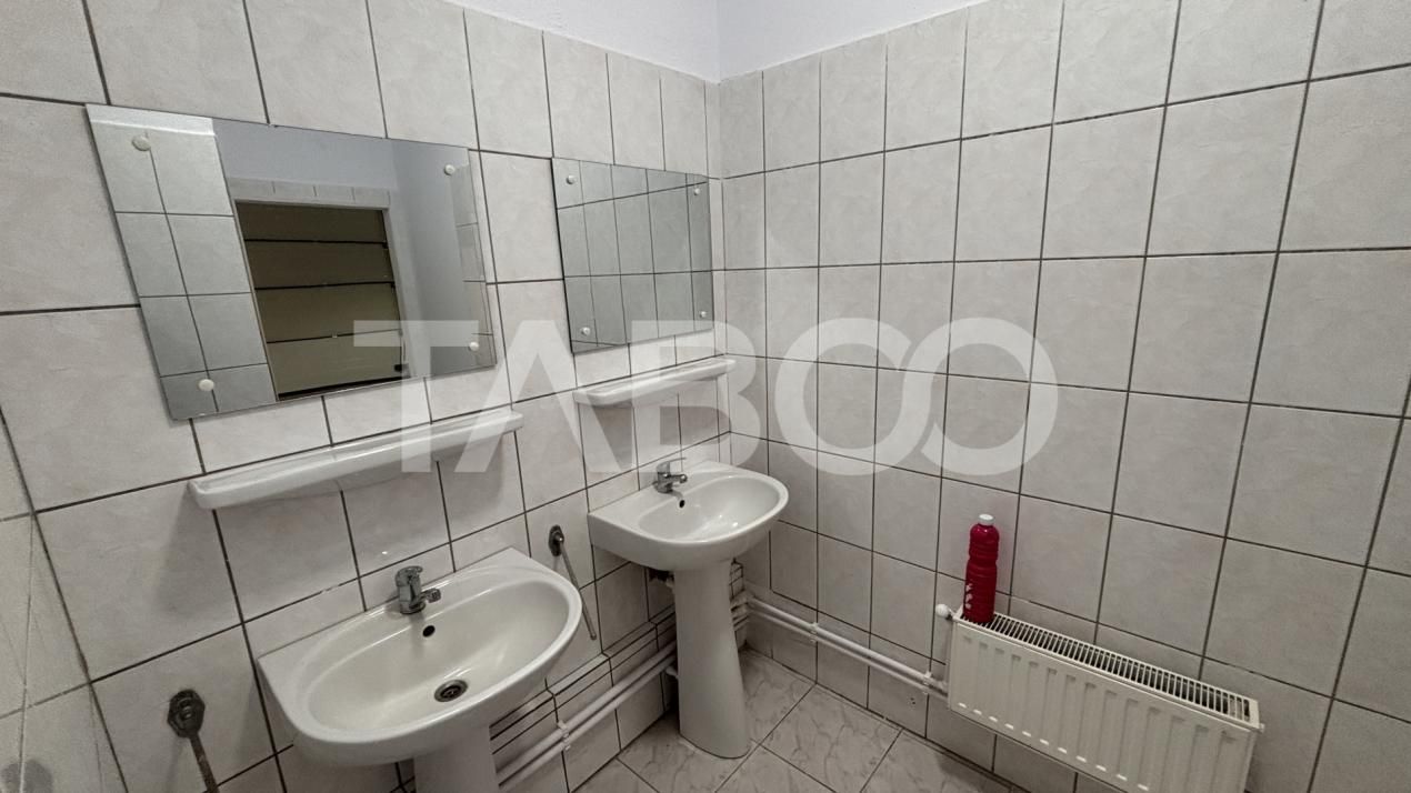Spatiu comercial de inchiriat 250mpu renovat modern cu acces tir – fotografia 9 din 13