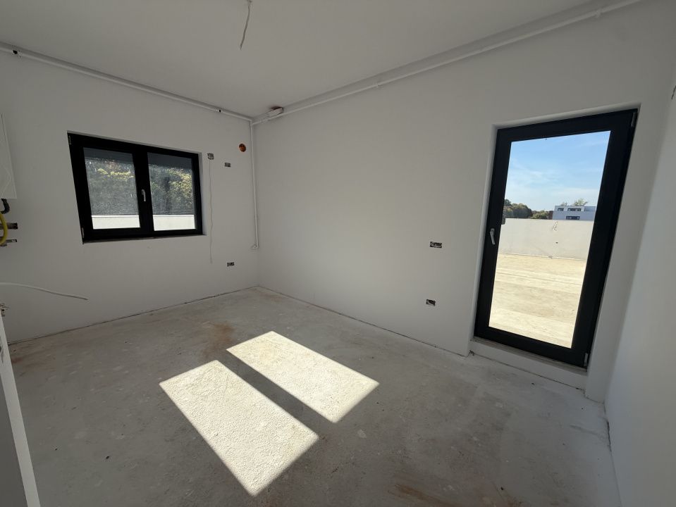 P5034 Apartament DECOMANDAT cu 3 camere zona LAC DUMBRAVITA,ETAJ 1, 2 Parcari – fotografia 9 din 35