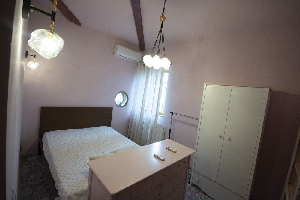 Vânzare Vilă cu Personalitate – Zona Tudor Vladimirescu | Lângă Palatul Parlamen – fotografia 11 din 14