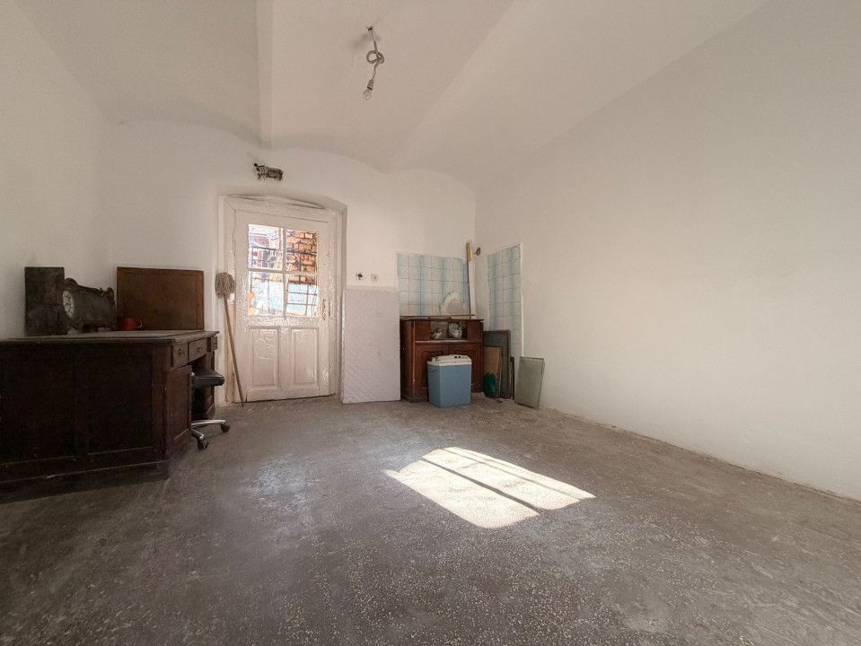 COMISION 0%-Spatiu birou, 4 incaperi, 65 mp-Balcescu – fotografia 5 din 7