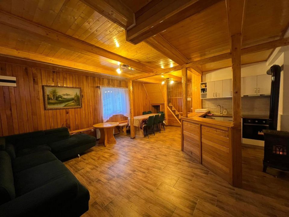 Cabana cu vedere la lac, 8 camere, 200 mp, 1800 mp teren, zona Colibita – fotografia 5 din 34