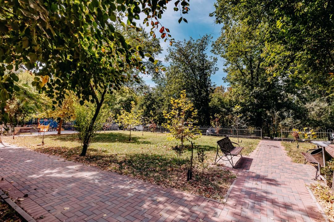 2 camere | Titan | Vedere la Parcul IOR | Decomandat | Strada Rotunda – fotografia 1 din 18