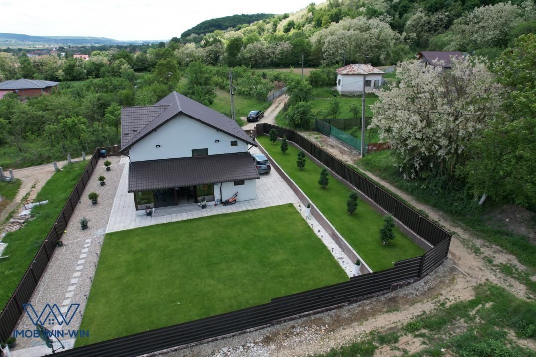 Casă de vis, într-un cadru natural de excepție – fotografia 3 din 23