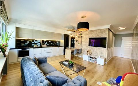 Apartament cu 3 camere de inchiriat zona VIVO