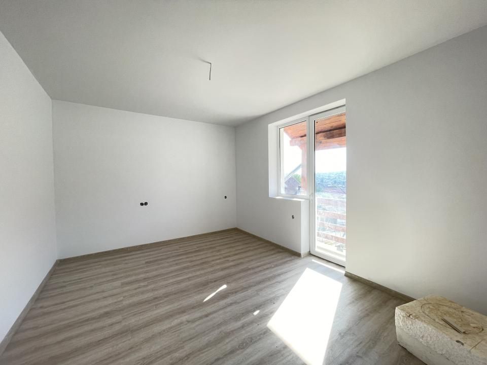 Casă duplex de vânzare Cisnădie, 115 mp, 4 dormitoare, la cheie – fotografia 5 din 9