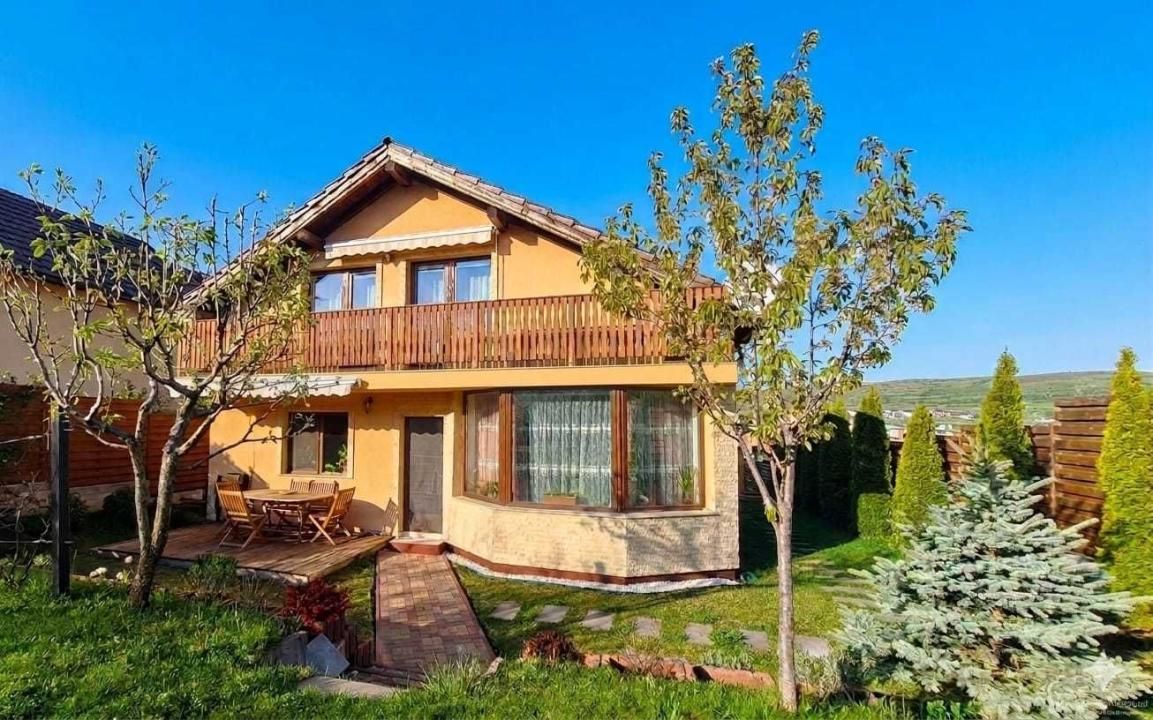Casă individuală  170mp, teren 585 mp, Chinteni – fotografia 2 din 13