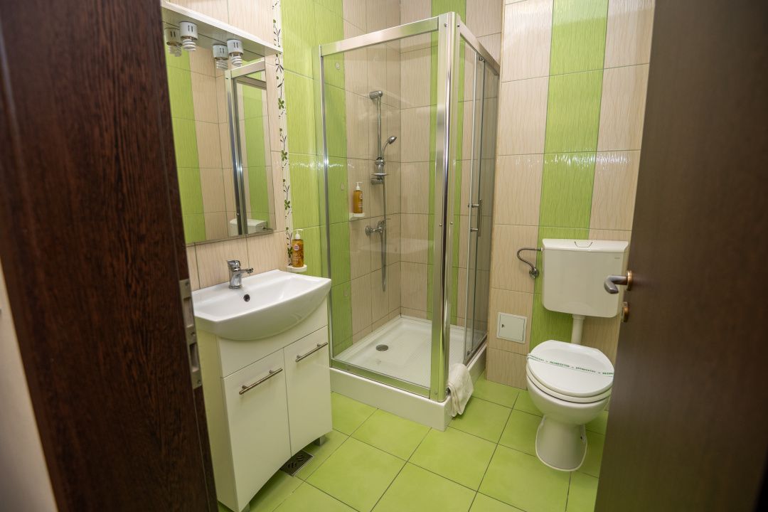 Hotel Miky Arad de vanzare | Investitie cu utilizari multiple | 42 camere cazare – fotografia 20 din 66