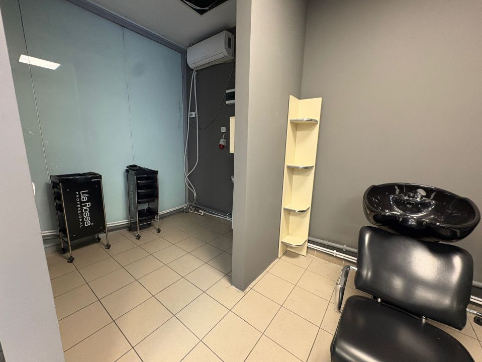 Salon de infrumusetare complet utilat- 50 mp, Cartier Craiovita Noua – fotografia 5 din 5