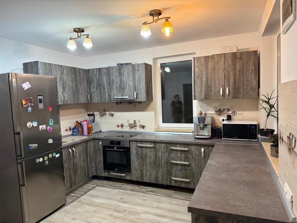 Casă de vânzare 4 camere, 100 mp utili, teren 400 mp, complet mobilată și utilat – fotografia 8 din 16