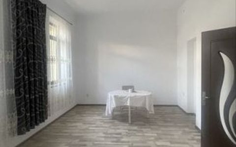 2 Camere de inchiriat | Gara de Nord | Metrou | Mobilat