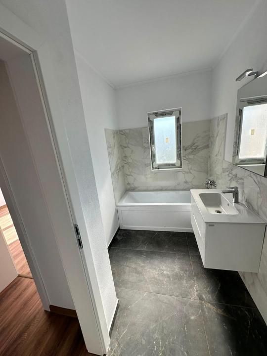Duplex despartit prin camera tehnica | 4 camere | Toate utilitatile | – fotografia 16 din 18
