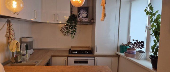 2 Camere de vanzare | Vitan-Barzesti | Parcare | Centrala | Renovat – fotografia 2 din 8