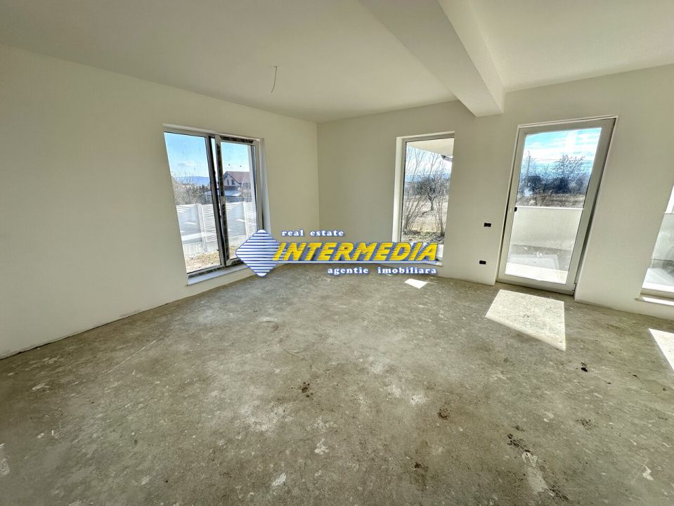 Casa Noua in Cetate 4 camere 117 mp. Teren 340 mp Finisata 90 % – fotografia 14 din 19