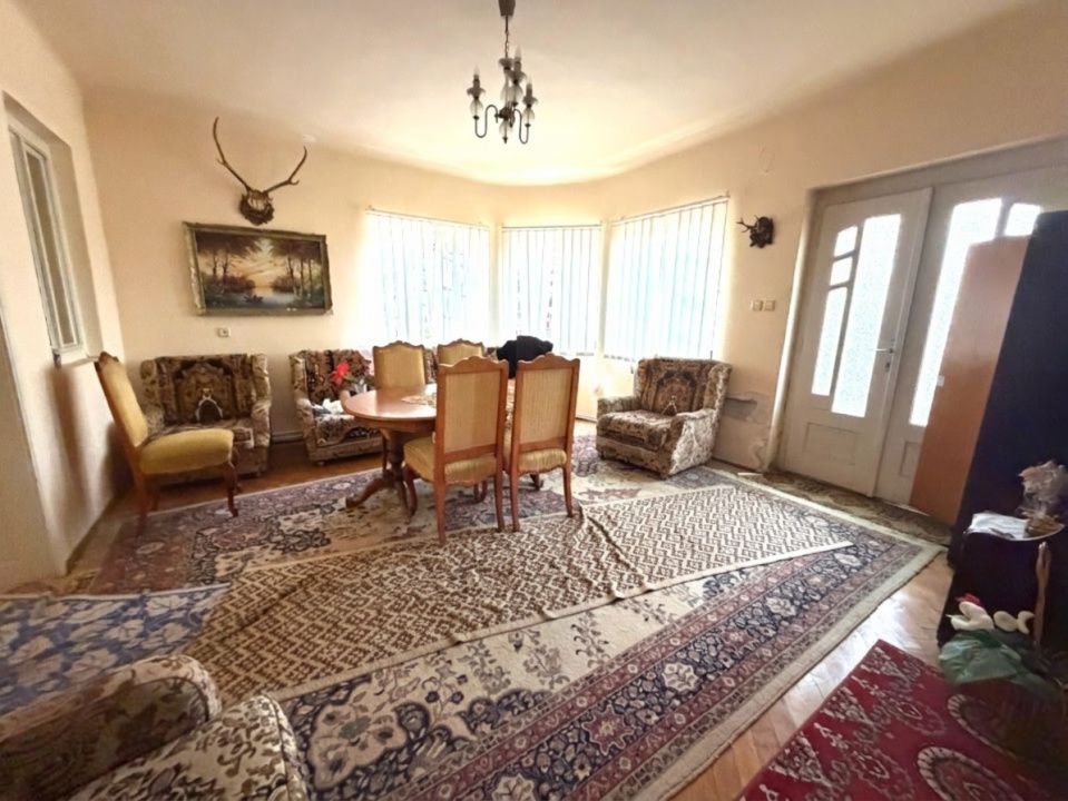 CASĂ DE VÂNZARE ÎN ȘARD, COMUNA IGHIU – TEREN 2.709 MP | 2 CASE | GARAJE | ANEXE – fotografia 4 din 23