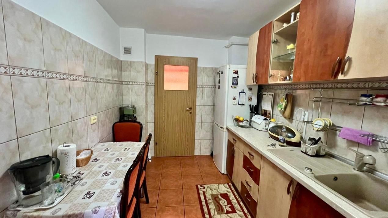Apartament 4 camere decomandat | Str. Banat | Etaj 3/4 | – fotografia 5 din 16