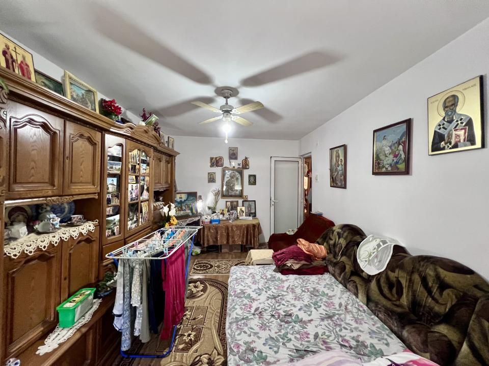 Apartament 2 camere, decomandat, 43 mp utili - Torontalului – fotografia 1 din 8