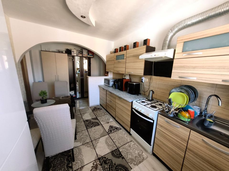 APARTAMENT 2 CAMERE I 54 MP I CETATE BULEVARD I MOBILAT SI UTILAT I – fotografia 4 din 8