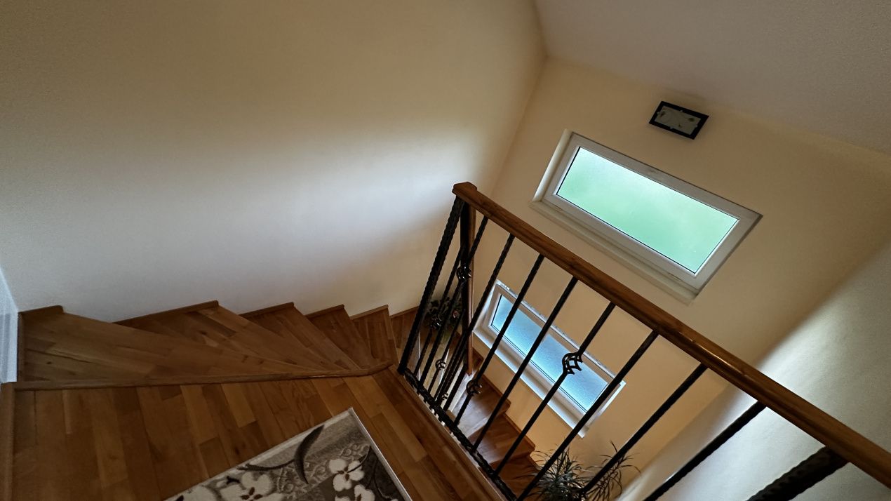 Casă Superba | CETATE Izvorului | 326 mp Teren | Curte | Terasă | Grădină – fotografia 34 din 51