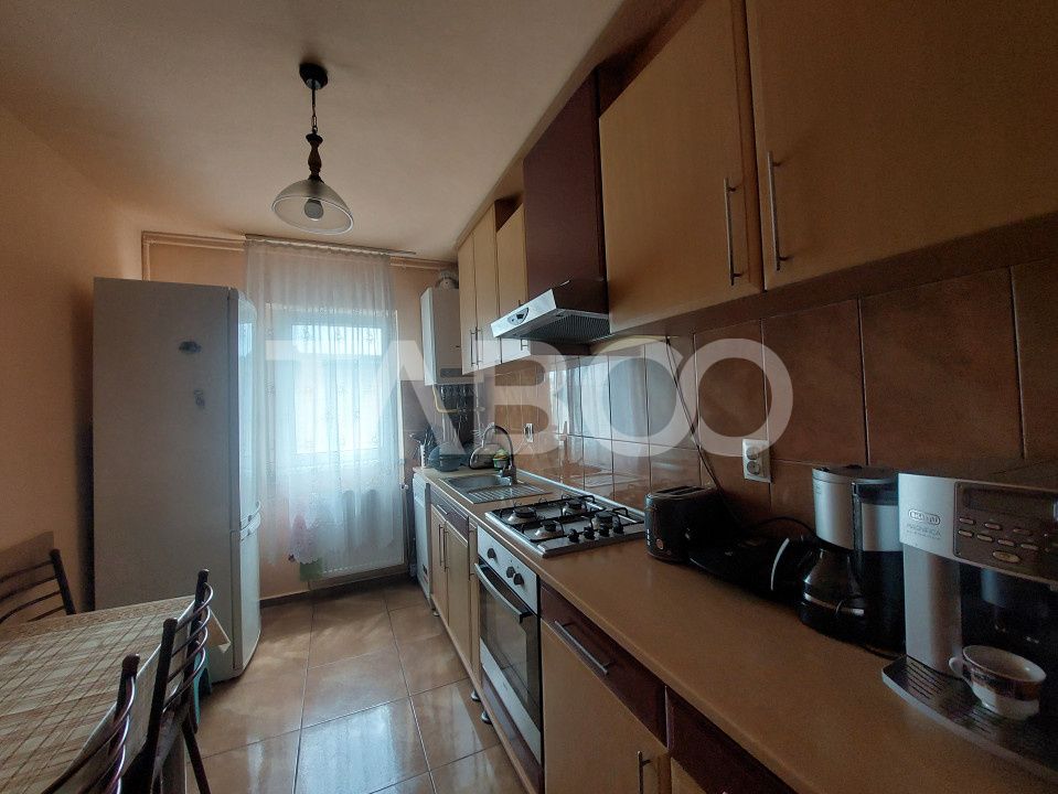 Apartament de inchiriat 3 camere 72 mp balcon Mihai Viteazul Sibiu – fotografia 9 din 12