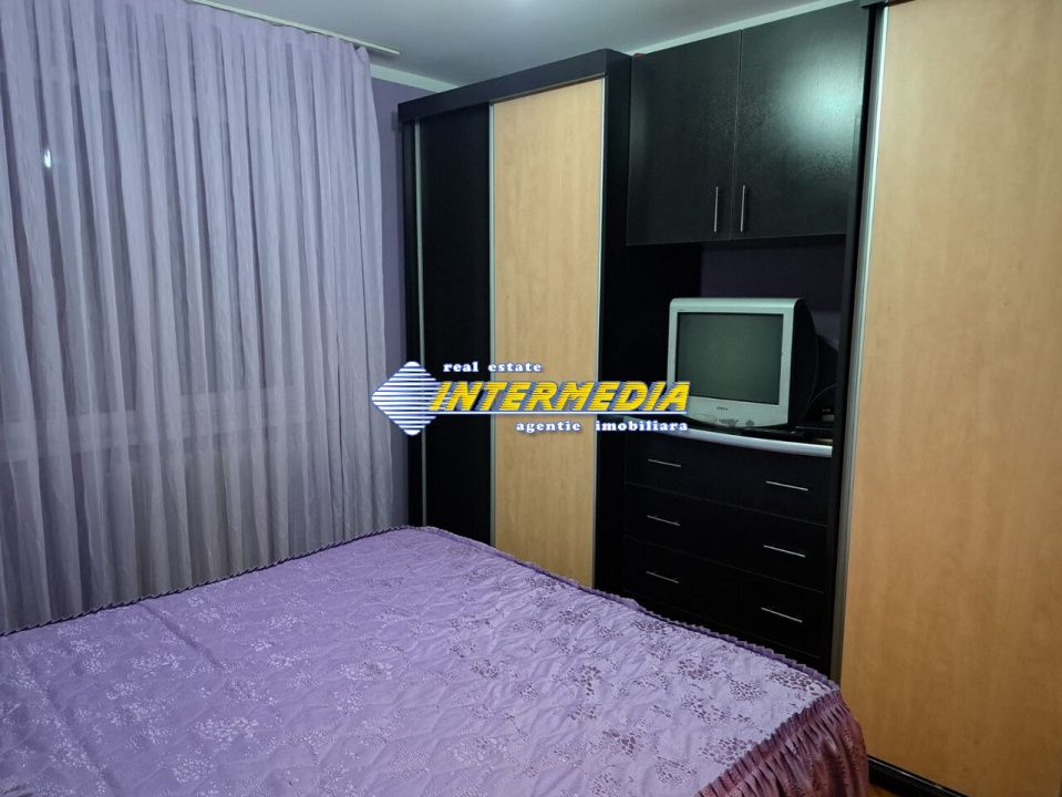 Apartament 3 camere decomandat de inchiriat Alba Iulia zona Centru – fotografia 3 din 8
