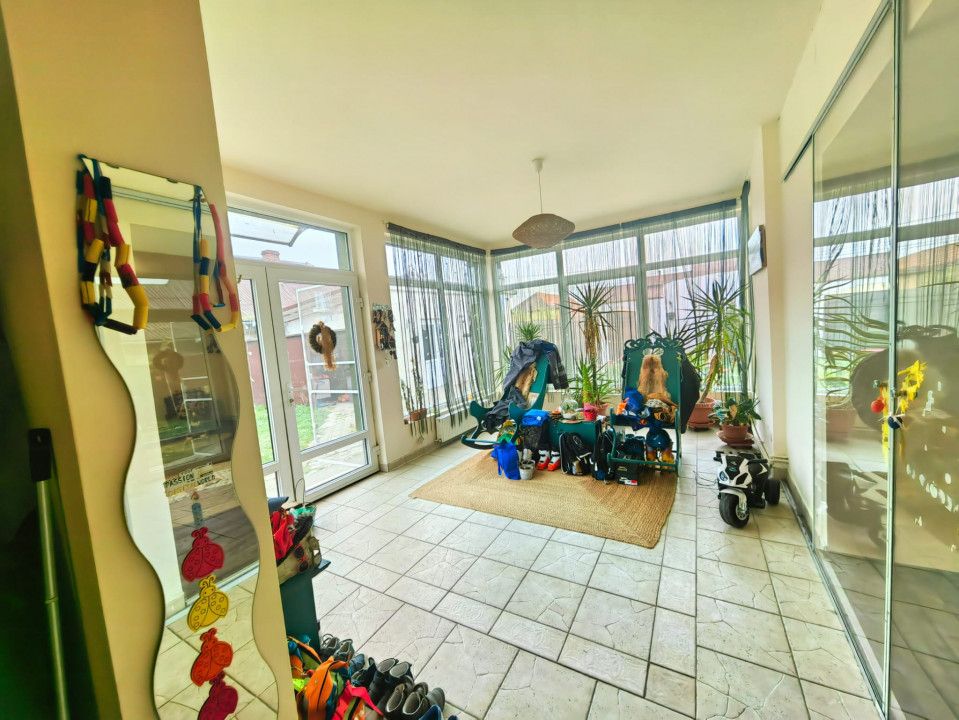 Casa Inedita , 300 mp utili, P+M,  5 bai, 6 dormitoare , 1975 mp teren,  Sacalaz – fotografia 62 din 91