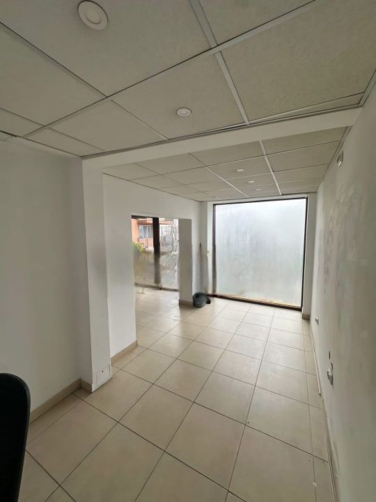 Spatiu comercial 83mp, zona Petrom, Baciu – fotografia 5 din 9