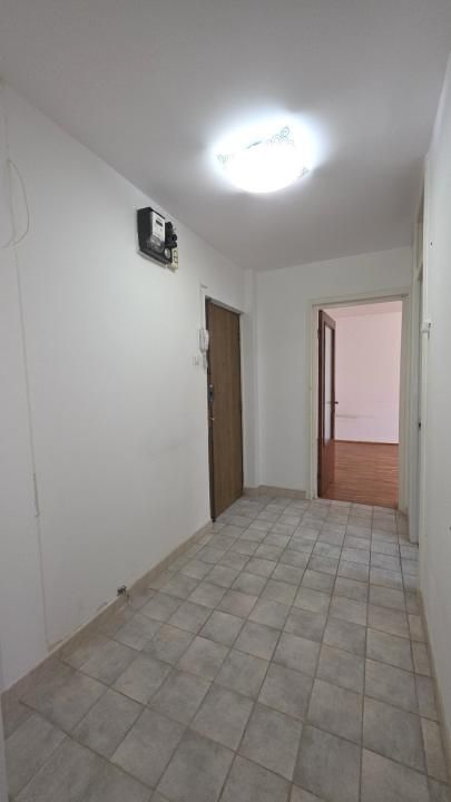 2 camere – Str. Murgeni - Titan - Basarabia - Bloc 1992 – fotografia 16 din 19