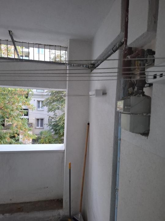 Vanzare apartament 4 camere | Titan - bloc tip H | langa metrou | etaj 3/4 | – fotografia 13 din 34