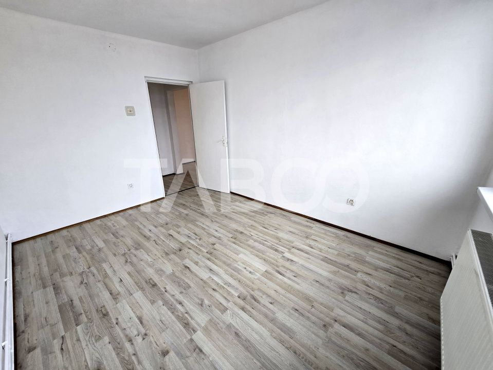 Apartament decomandat de vanzare cu 3 camere balcon zona Mihai Viteazu – fotografia 6 din 19