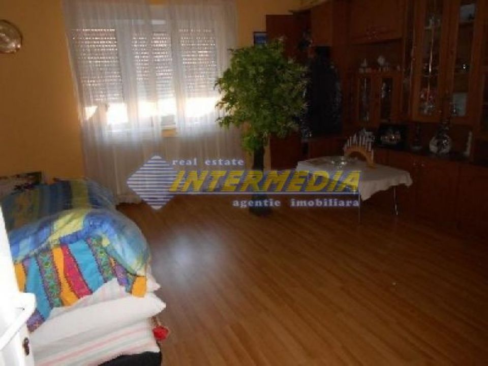 Vila de vanzare Alba Iulia zona Centru – fotografia 7 din 13