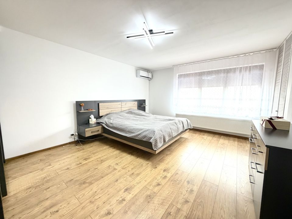 Triplex pe colt cu 3 camere, 94 mp utili, 250 mp teren - Dumbravita – fotografia 3 din 13