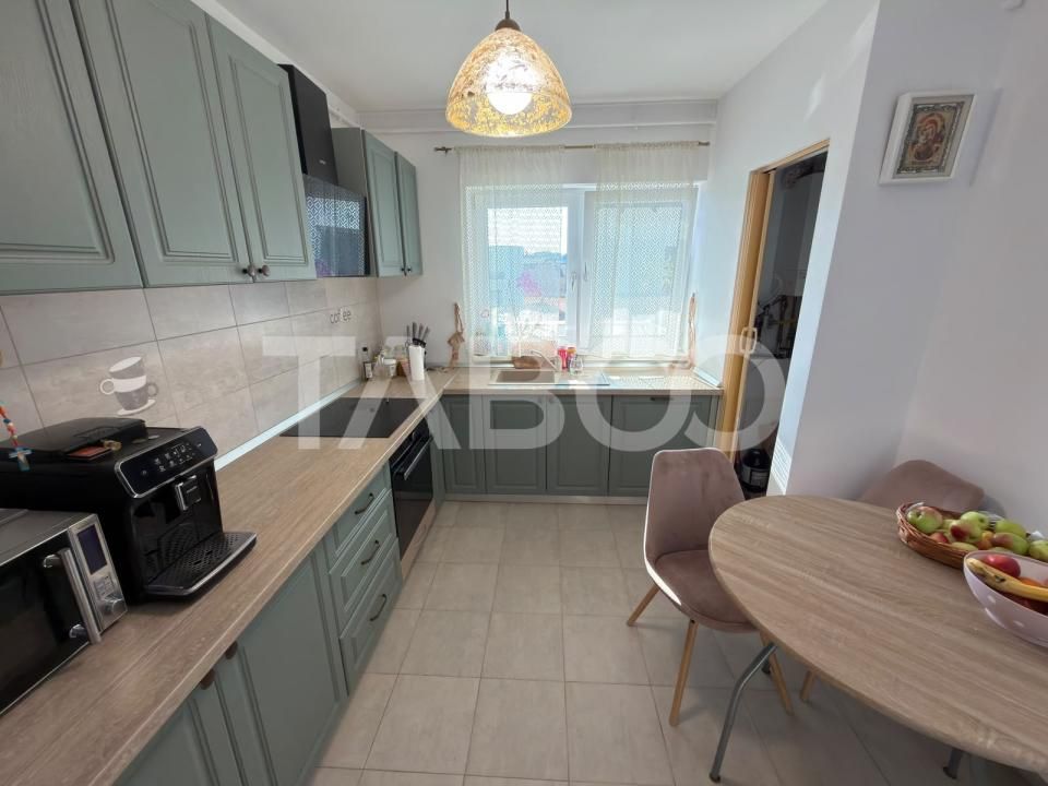 Apartament decomandat 4 camere 110 mp utili 2 bai balcon Pictor Brana – fotografia 3 din 10
