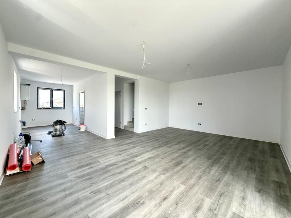 Duplex modern, 4 camere, 106 mp utili, 375 mp teren - Sacalaz – fotografia 1 din 9