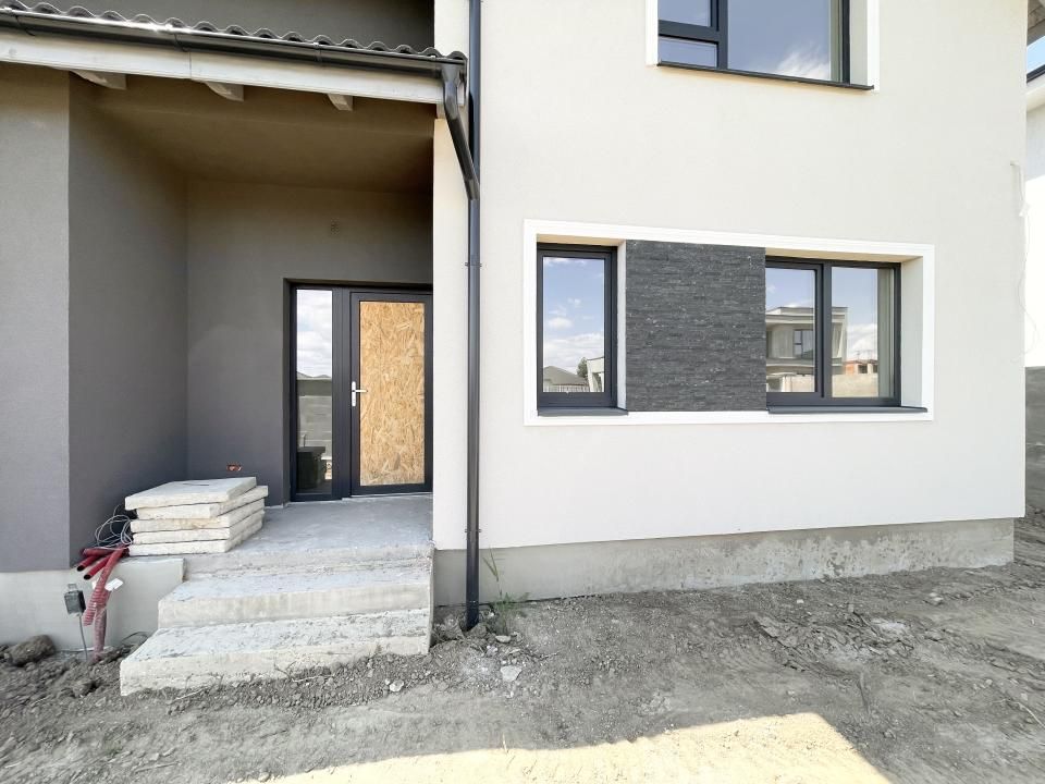 Duplex 4 camere 132mp utili - Mosnita Noua – fotografia 1 din 15