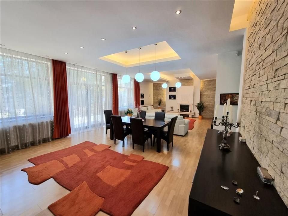 Vila zona Baneasa - Aleea Teisani | Teren 990 | Constructie 2006 | – fotografia 1 din 26