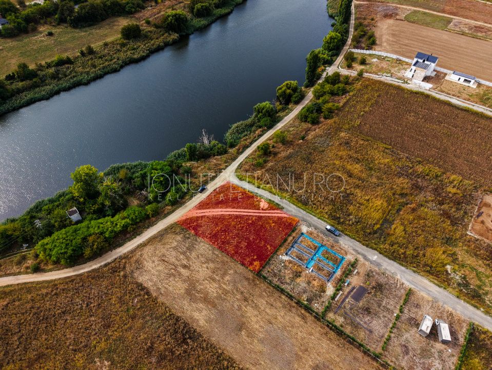 Teren cu vedere la lac Corbeanca - Petresti – fotografia 3 din 19