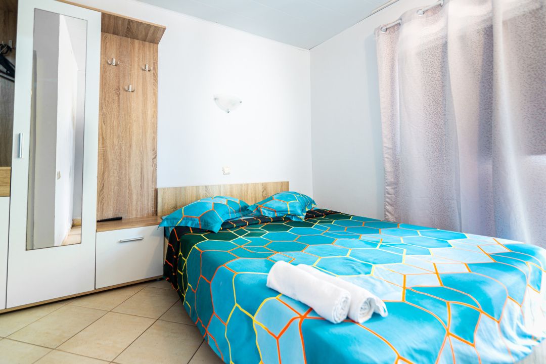 Pensiune cu 18 camere in Costinesti , investitie cu randament de 8% – fotografia 5 din 25