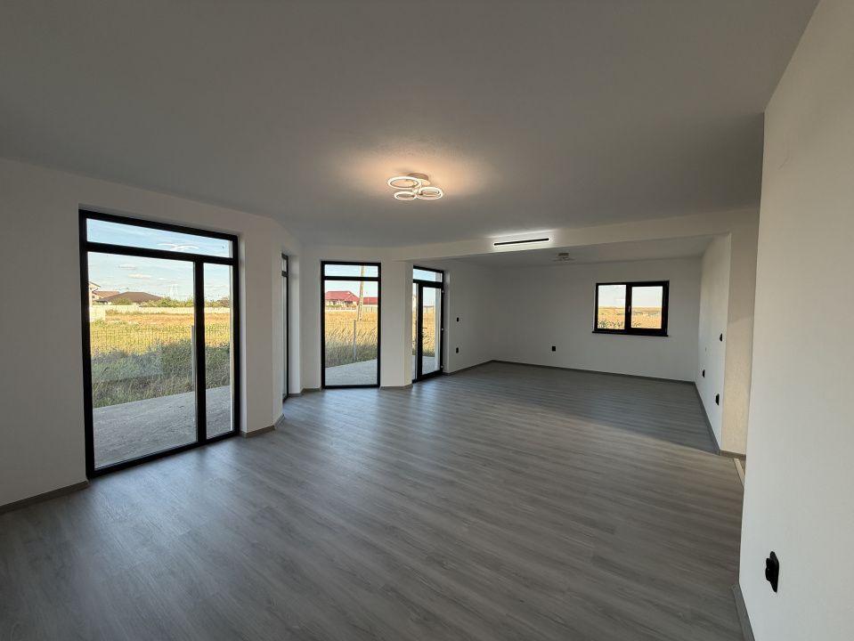 Casa P+1, 152mp utili, 600mp teren, comuna Ghercesti – fotografia 3 din 14