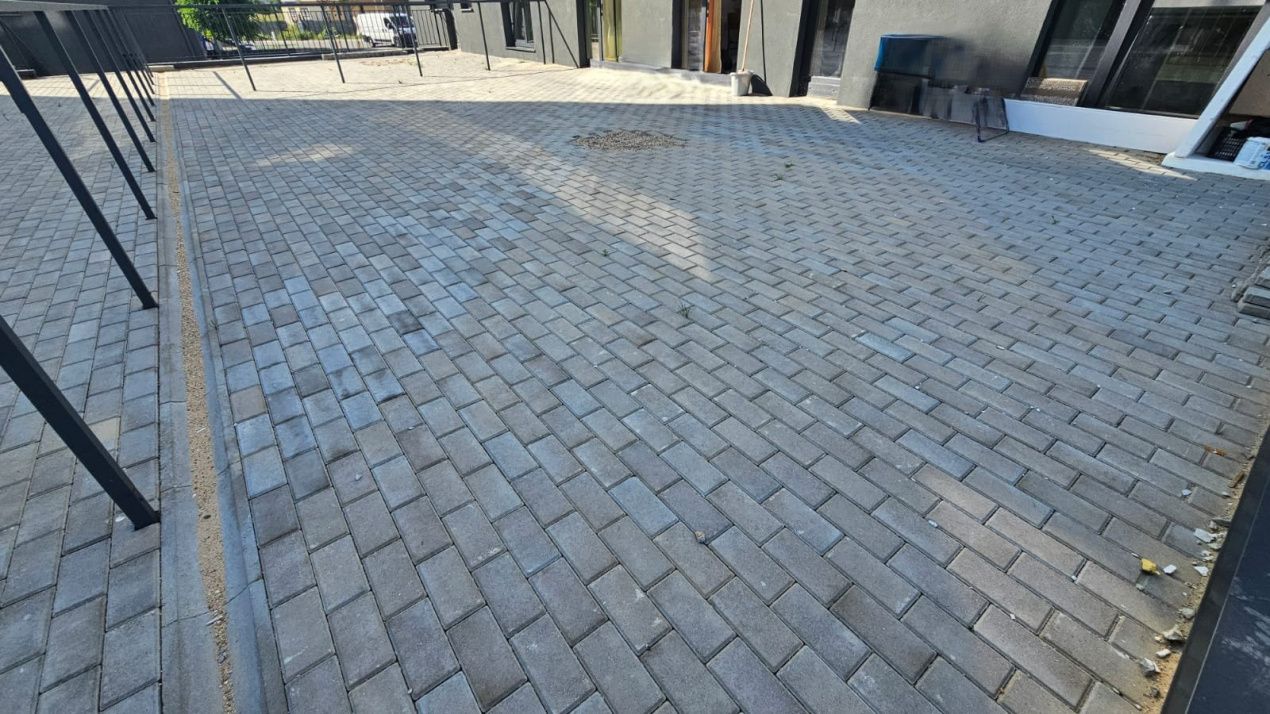 Apartament 3 camere de inchiriat,  bloc nou, terasa 80 mp,  Tineretului! – fotografia 8 din 10